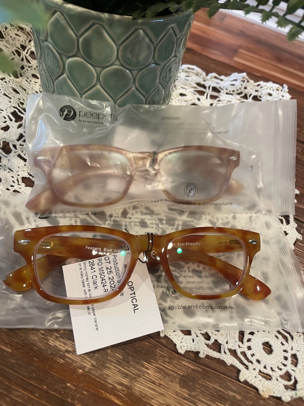 +1.00 Peepers readers Women’s Amber Blue Light Blocking Glasses